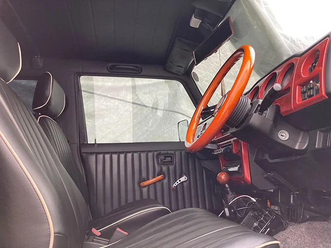 ジムニー Jimny JA11 JA12 JA22 JB32 インナーパネル インパネ 塗装 方法 簡単 解説 マットブラック 取り付け ジムスタ