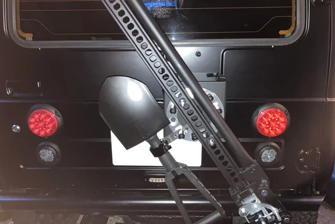 ジムニー 背面 GERBER スコップ ショベル