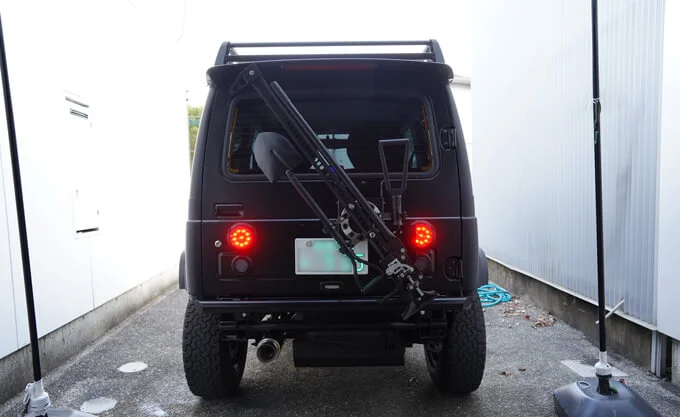 ジムニー 背面 ジャッキ スコップ ショベル