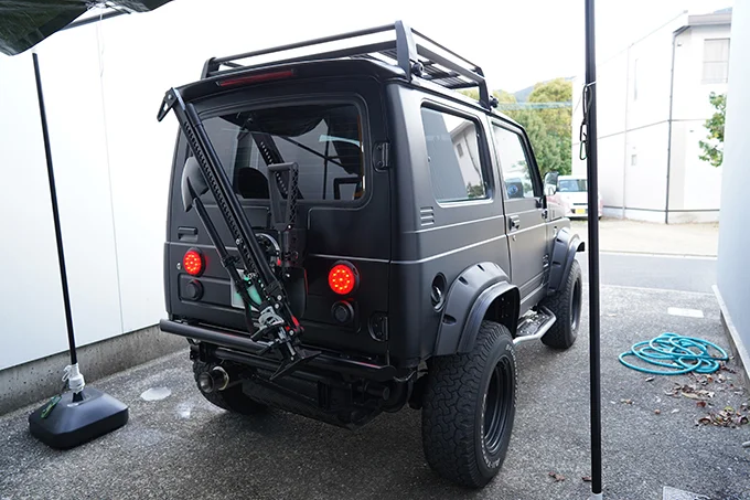 ジムニー 背面 スコップ シャベル 固定 装着 取り付け